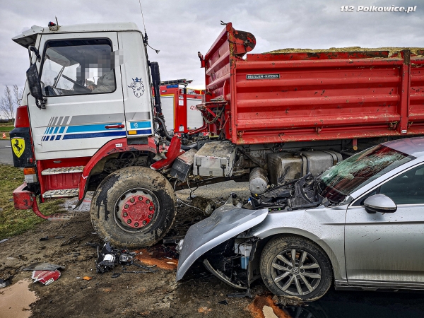 Zdarzenie drogowe Przedmoście - Orsk - 2 osoby ranne.